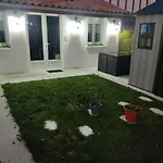 Family House בית נופש *
