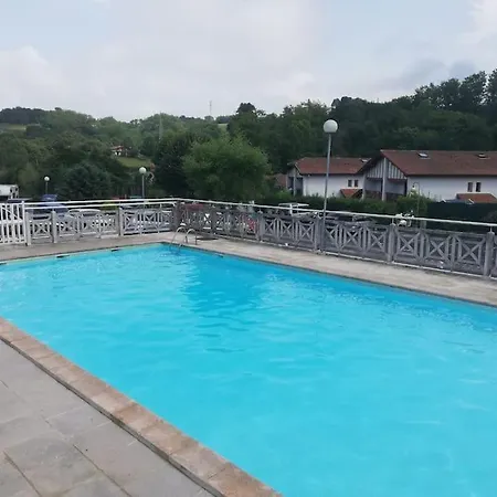 Family House 펜션 앙다이
